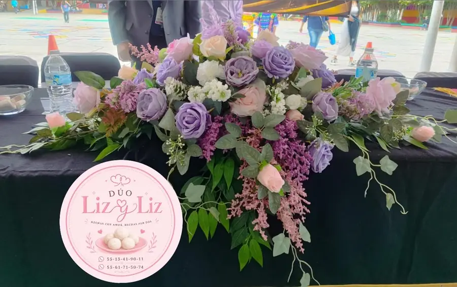 Arreglo floral para mesa principal